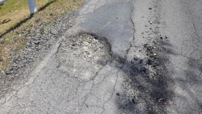 道路陥没例