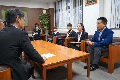 報告の様子