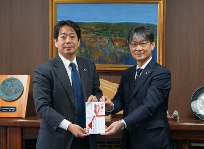 北島山口支社長と市長の写真