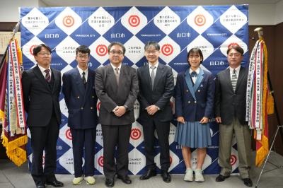 記念撮影の様子