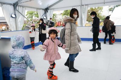 スケート体験を楽しむ子どもたちの様子