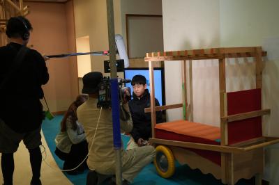夏のヘウレーカ！に向けて学生たちが作業する様子