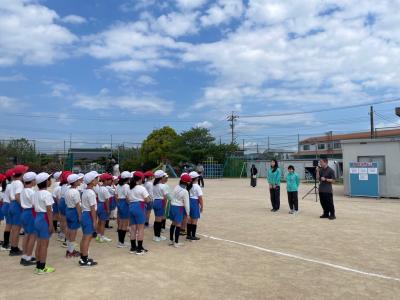 ユニクロ女子陸上部による挨拶