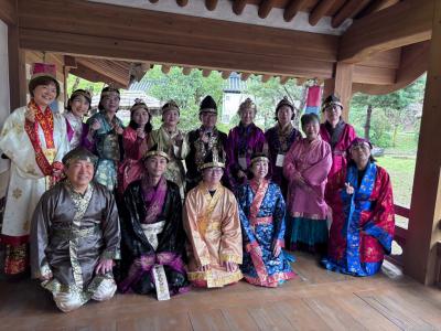 伝統文化体験（百済時代の衣装体験）をした訪問団