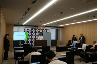 記者会見の様子