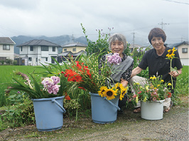 お花を提供される平田さんの写真