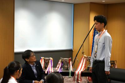 大会結果報告の様子