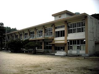 八坂小学校