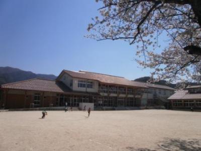 徳佐小学校