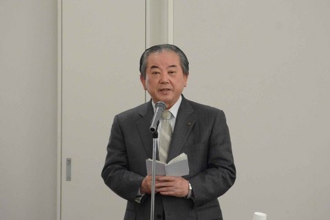 挨拶する市長