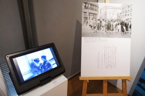 中也に関する展示品と共に、昭和初期の映像も合わせてみることができる