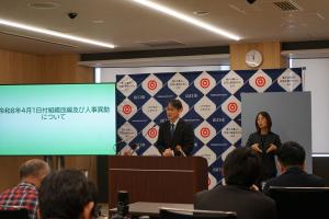 記者会見の様子