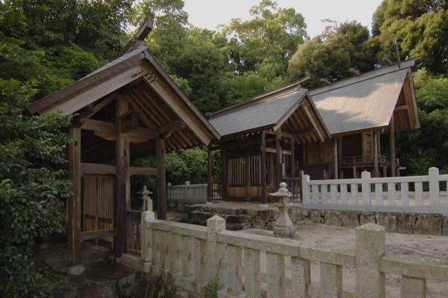 山口大神宮小郡遙拝所本殿　中門　神門