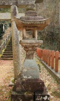 灯篭（荒神社・金刀比羅社）　[徳佐八幡宮境内]